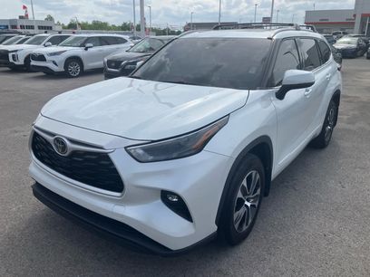 Used 2022 Toyota Highlander XLE