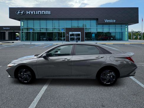 New 2026 Hyundai Elantra Sport FWD image 22