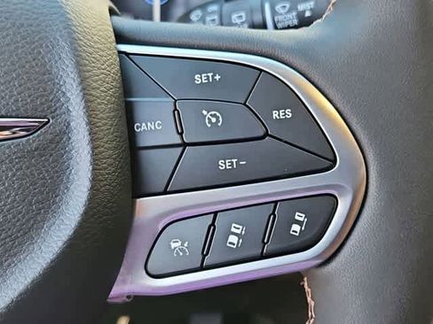 New 2026 Chrysler Pacifica Pinnacle AWD/4WD image 24