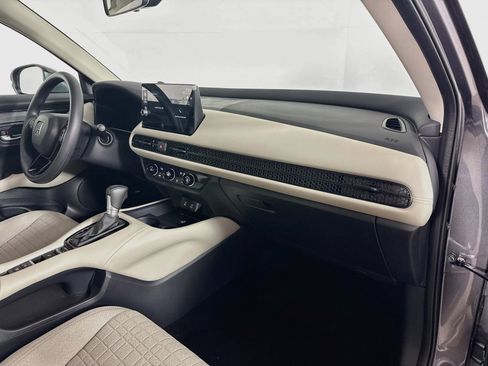 Certified 2026 Honda HR-V LX image 34