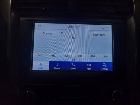 Used 2020 Ford Fusion SE image 25