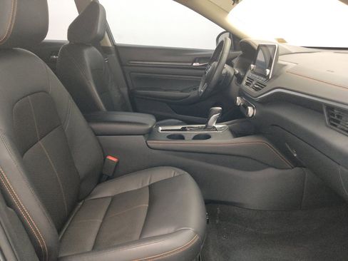 Used 2020 Nissan Altima 2.5 SR FWD image 21