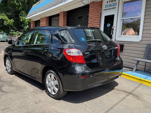 Used 2009 Toyota Matrix FWD image 3