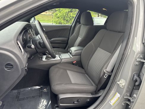 Used 2023 Dodge Charger SXT w/ Blacktop Package AWD/4WD image 13