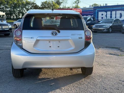 Used 2012 Toyota Prius C One FWD image 5