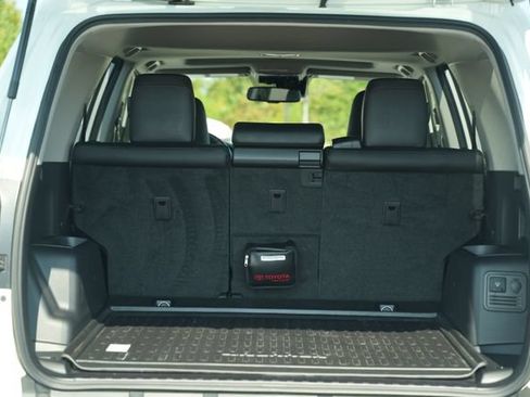 Used 2021 Toyota 4Runner TRD Off-Road Premium w/ Moonroof Package AWD/4WD image 20