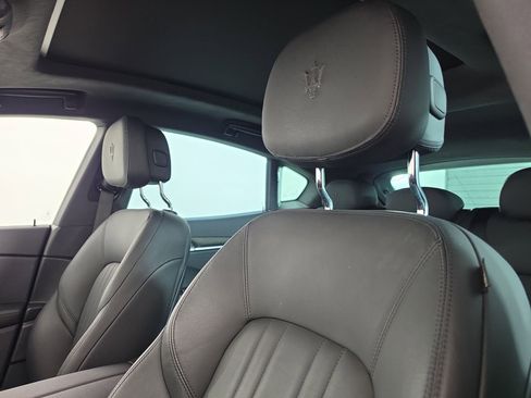 Used 2022 Maserati Levante Modena AWD/4WD image 17