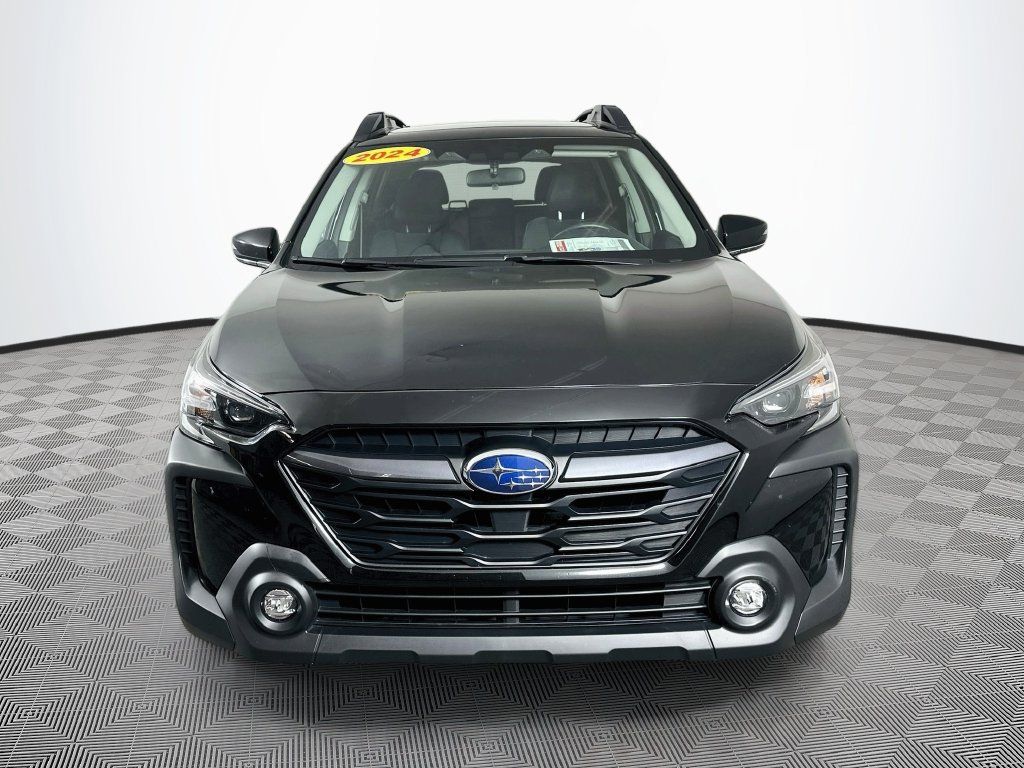 Used 2024 Subaru Outback Premium AWD/4WD image 4