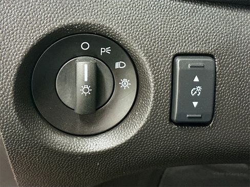 Used 2018 Ford Fiesta SE w/ Cold Weather Package image 8