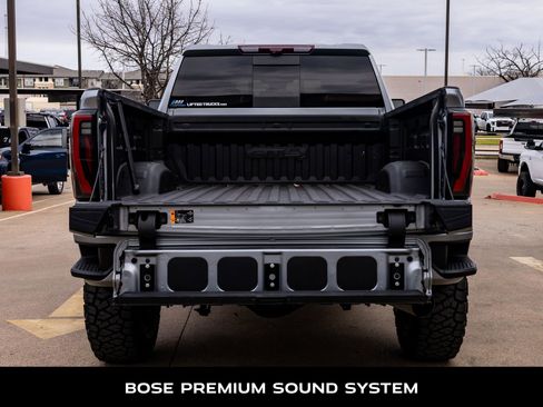 Used 2024 GMC Sierra 2500 AT4 w/ AT4 Premium Plus Package image 9