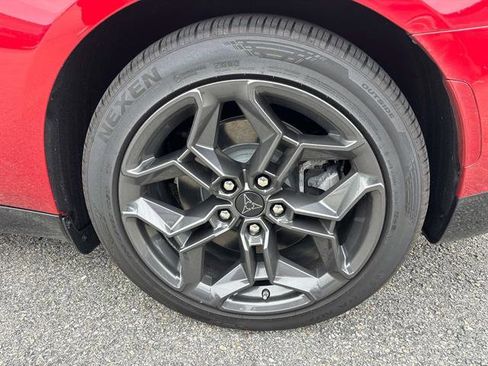 Used 2025 Dodge Charger R/T w/ Sun & Sound Package image 5