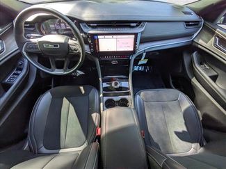 New 2026 Jeep Grand Cherokee Altitude video 2