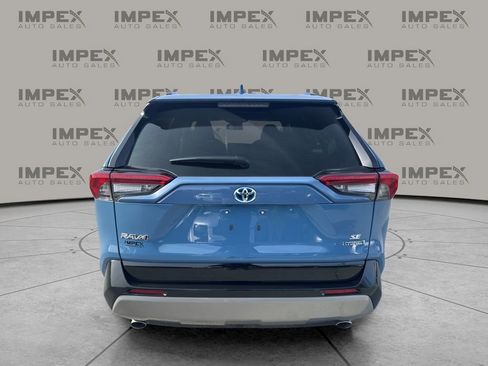 Used 2024 Toyota RAV4 SE image 4