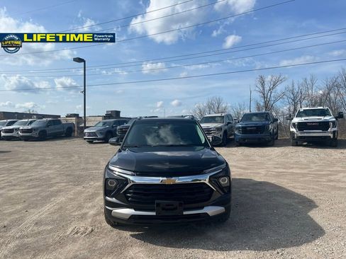 Used 2025 Chevrolet TrailBlazer LT image 3
