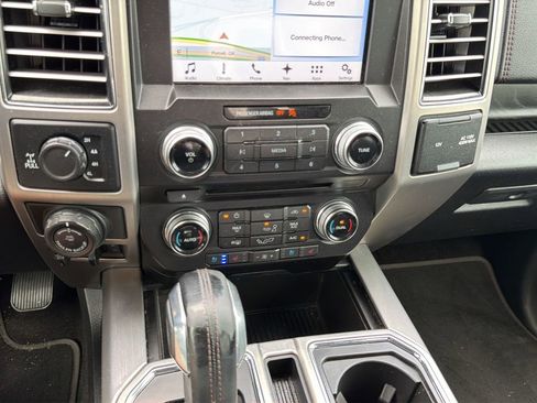 Used 2018 Ford F150 Platinum w/ Equipment Group 701A Luxury AWD/4WD image 26