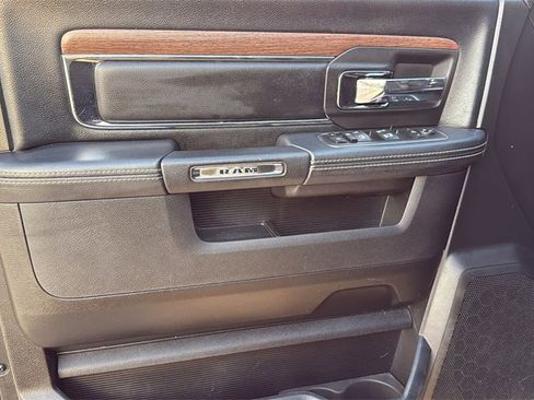 Used 2019 RAM 1500 Laramie w/ Convenience Group image 10