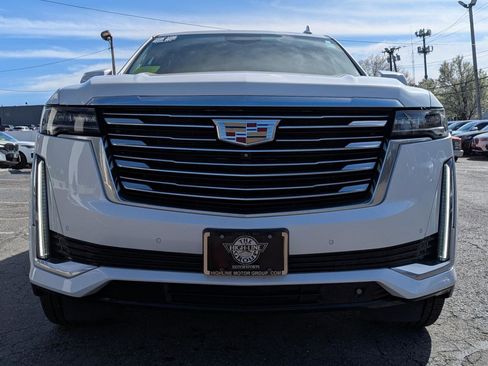 Used 2022 Cadillac Escalade Premium Luxury Platinum AWD/4WD image 4