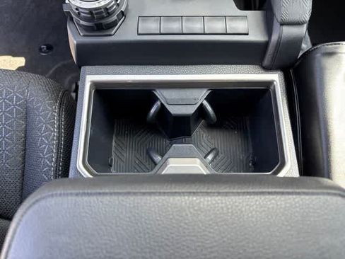 Used 2025 Toyota 4Runner SR5 AWD/4WD image 17