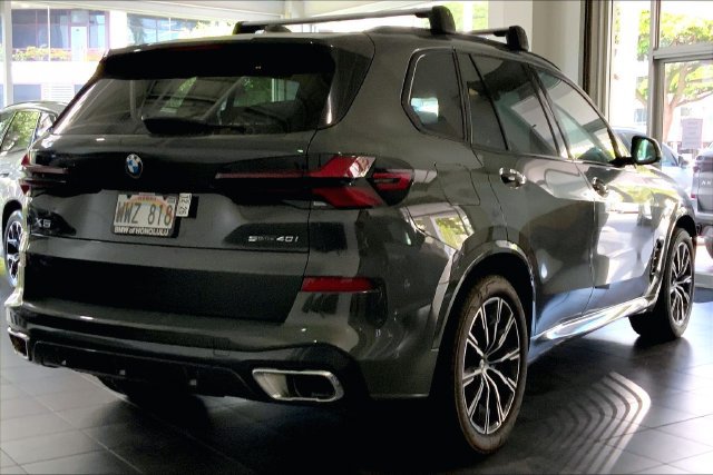 Certified 2024 BMW X5 sDrive40i w/ M Sport Package RWD image 6