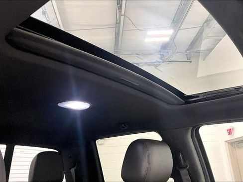 Used 2014 Ford F150 Platinum image 17