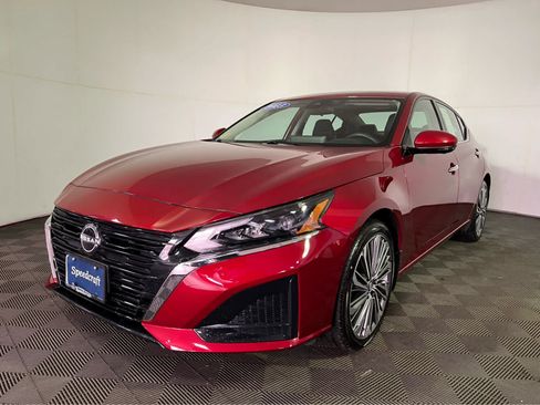 Certified 2023 Nissan Altima 2.5 SL AWD/4WD image 3