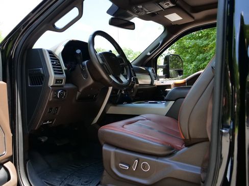 Used 2021 Ford F350 King Ranch w/ King Ranch Ultimate Package AWD/4WD image 20