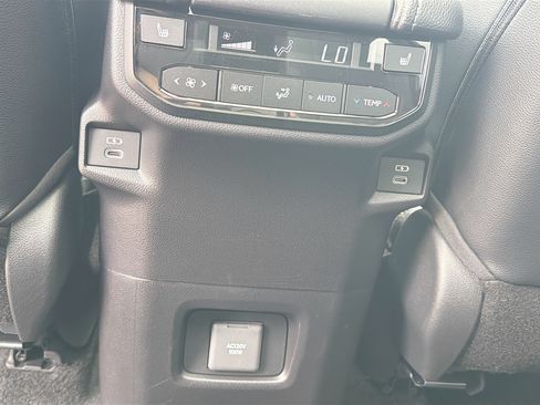 Used 2026 Toyota Grand Highlander AWD image 27