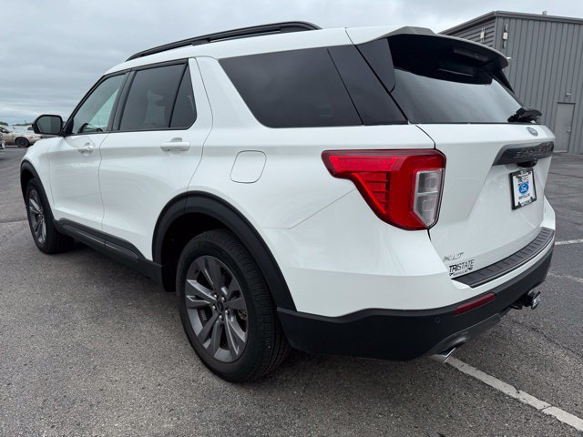 Used 2023 Ford Explorer XLT w/ Equipment Group 202A AWD/4WD image 4