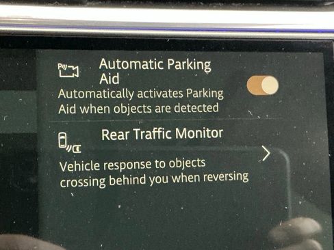 Used 2022 Jaguar XF SE image 17