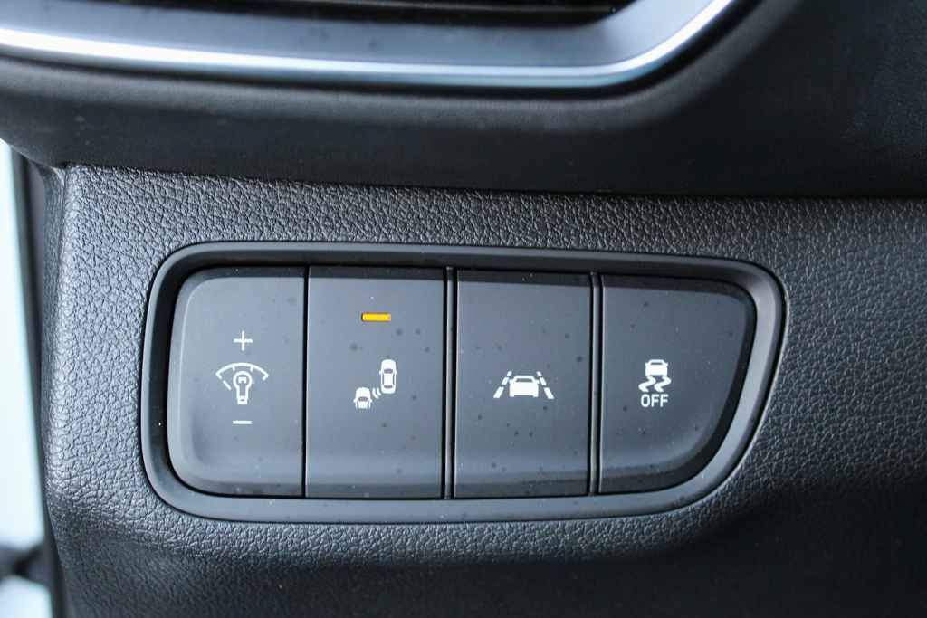 Used 2019 Hyundai Santa Fe SEL FWD image 12