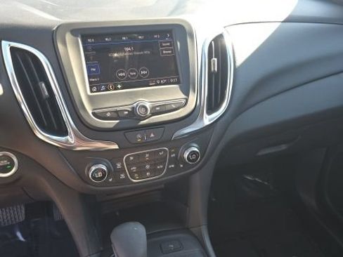 Used 2024 Chevrolet Equinox LT AWD/4WD image 15