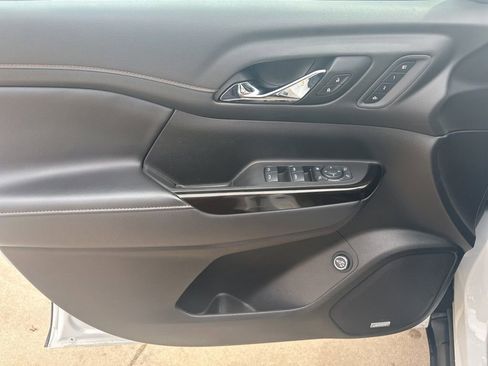 Used 2021 GMC Acadia AT4 w/ Technology Package AWD/4WD image 16