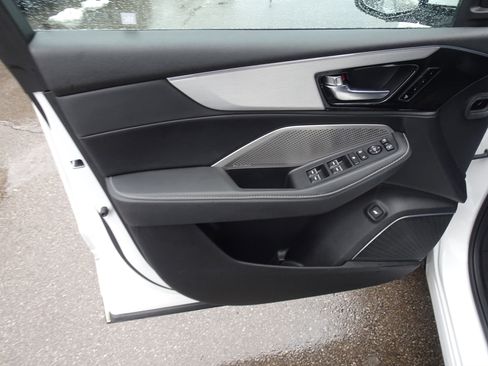 Used 2023 Acura MDX SH-AWD w/ Technology Package image 8