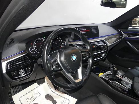 Used 2018 BMW 530i xDrive image 23