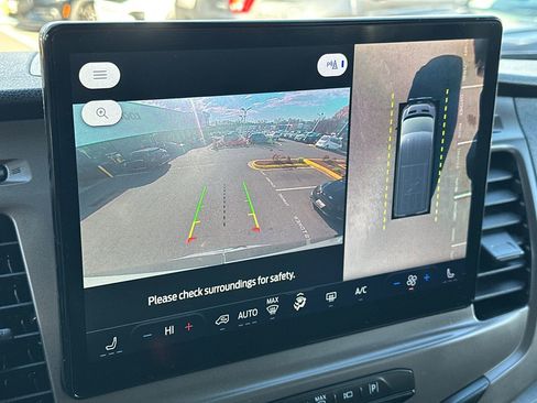 Used 2022 Ford Transit 350 XLT image 29