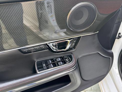 Used 2015 Jaguar XJ R LWB RWD image 59