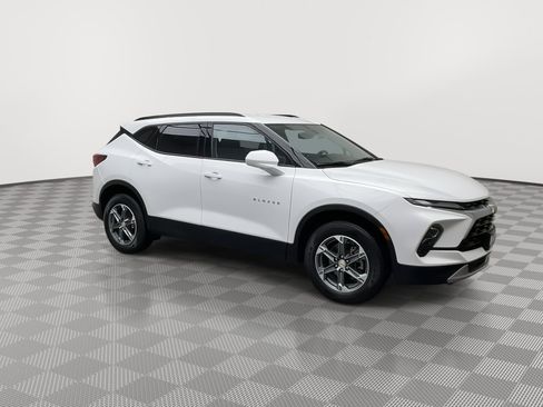 Certified 2023 Chevrolet Blazer LT w/ Convenience Package AWD/4WD image 43