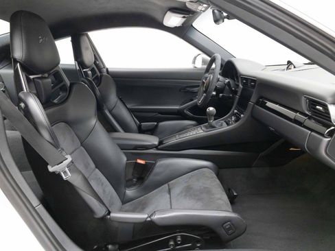 Used 2018 Porsche 911 Carrera T RWD image 12