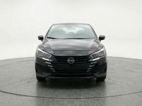 Used 2025 Nissan Versa SV FWD image 2