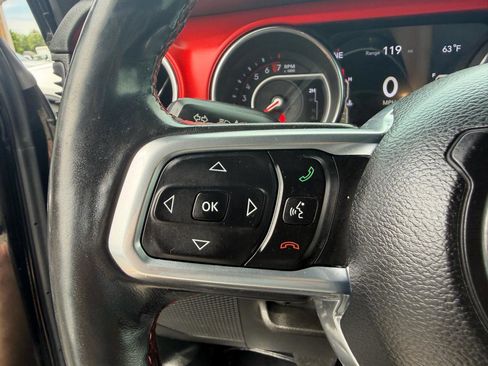 Used 2019 Jeep Wrangler Unlimited Rubicon w/ Dual Top Group AWD/4WD image 25