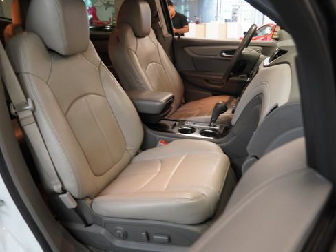 Used 2016 Chevrolet Traverse LT AWD/4WD image 36