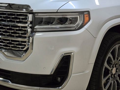 Used 2021 GMC Acadia Denali w/ Denali Technology Package image 16