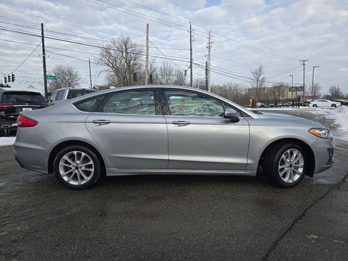 Used 2020 Ford Fusion SE image 15