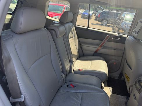 Used 2009 Toyota Highlander Limited w/ Extra Value Pkg 8 AWD/4WD image 18