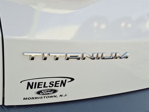 Certified 2022 Ford Escape Titanium w/ Titanium Elite Package image 24