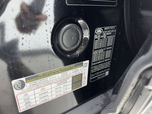 Used 2023 Land Rover Range Rover Velar R-Dynamic S image 46