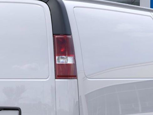 New 2026 Chevrolet Express 2500 Extended RWD image 35