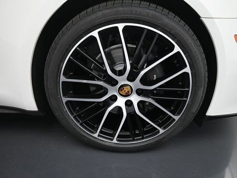 Certified 2023 Porsche Panamera Platinum Edition image 34