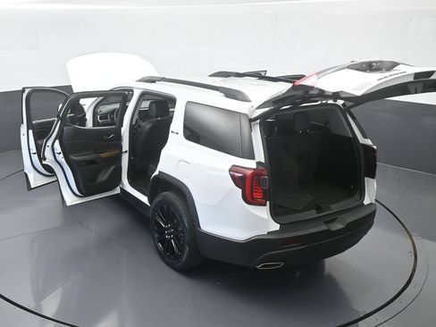 Used 2023 GMC Acadia SLE w/ Driver Convenience Package FWD image 70