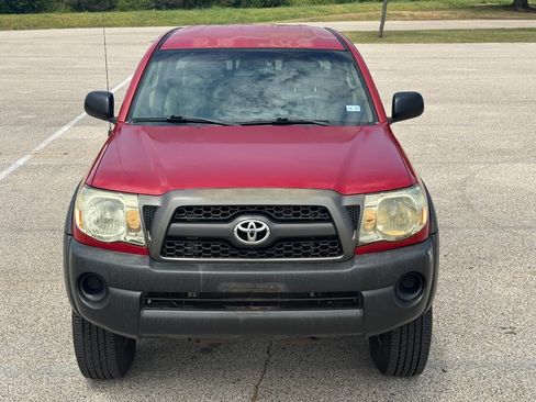 Used 2011 Toyota Tacoma PreRunner w/ Convenience Pkg RWD image 3